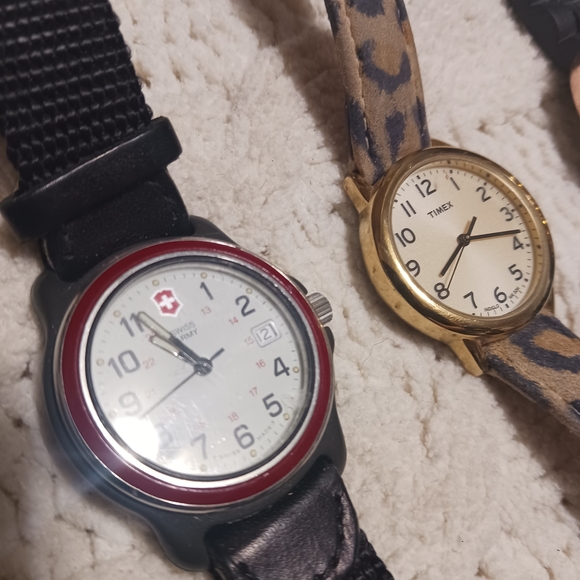 Swiss Army Accessories - Watch Bundle: SWISS ARMY + TIMEX